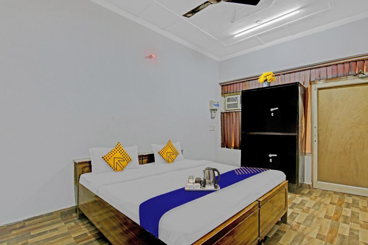 Spot On Shree Naman Guest House Сонипат Екстериор снимка