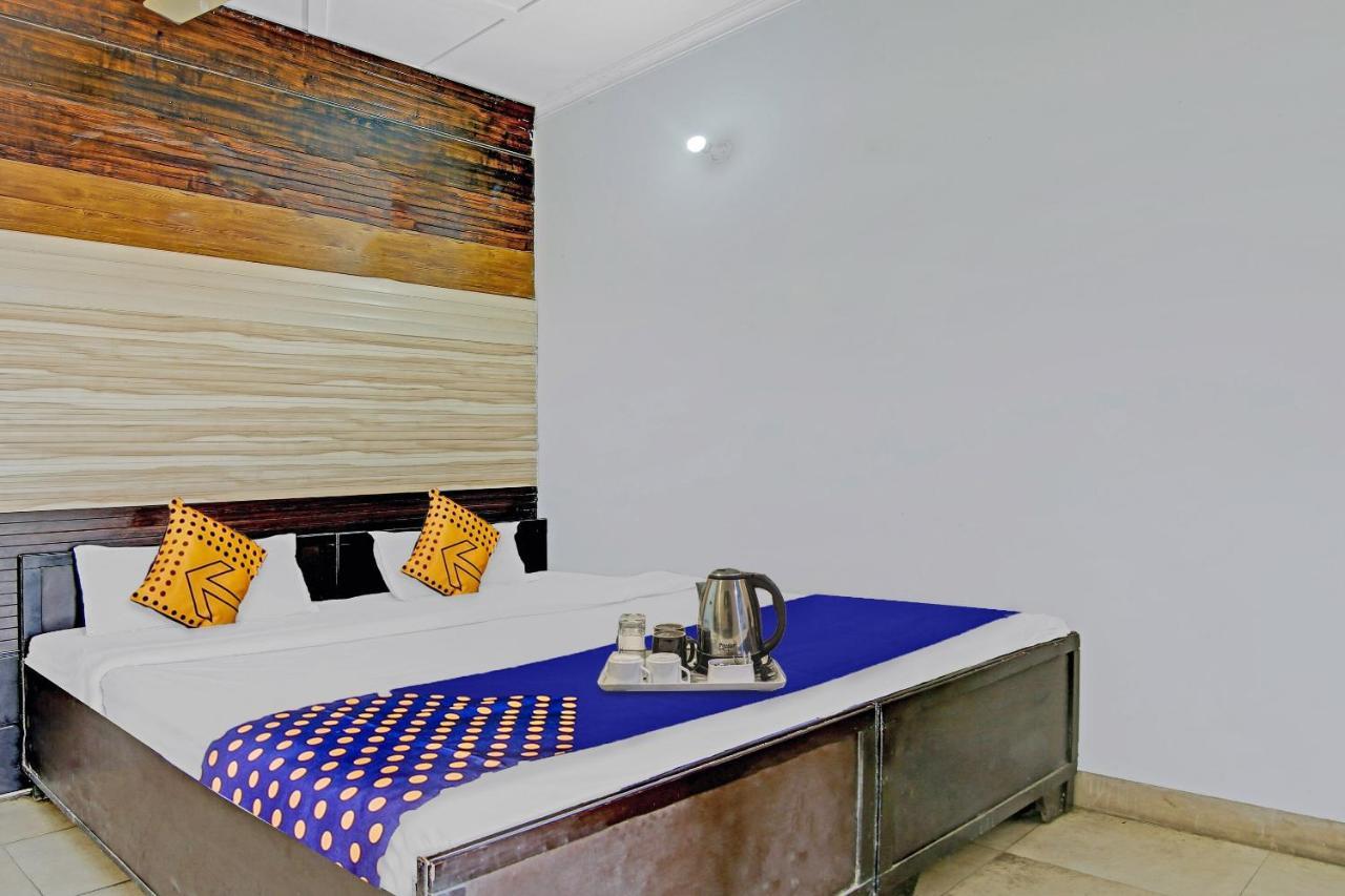 Spot On Shree Naman Guest House Сонипат Екстериор снимка
