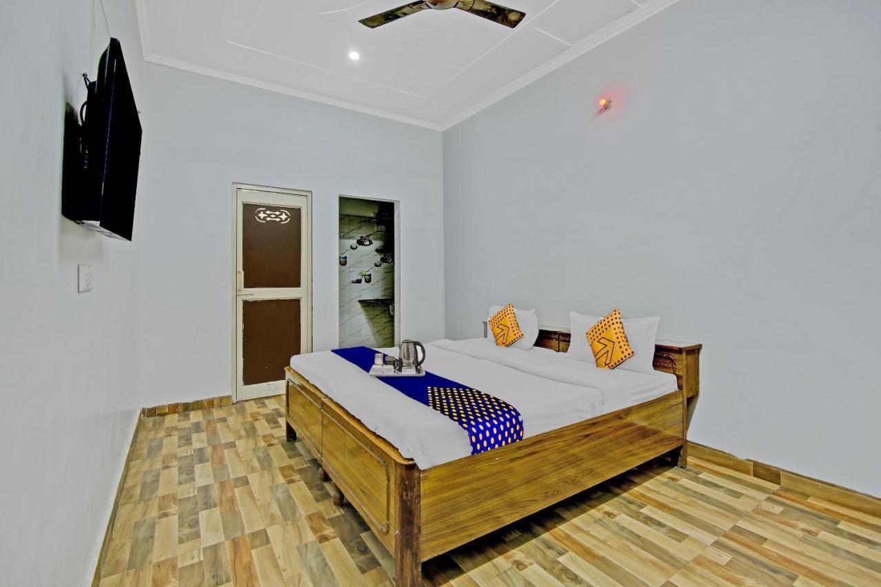 Spot On Shree Naman Guest House Сонипат Екстериор снимка