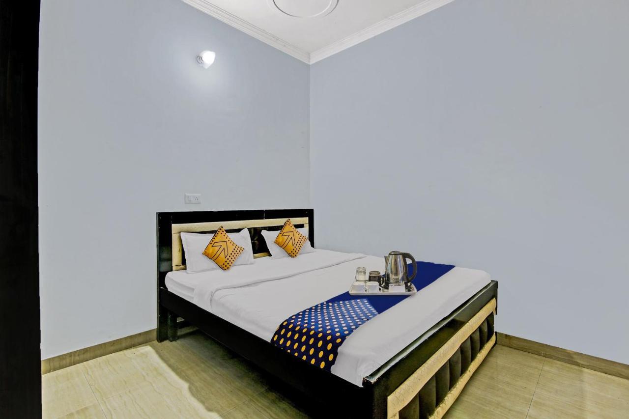 Spot On Shree Naman Guest House Сонипат Екстериор снимка