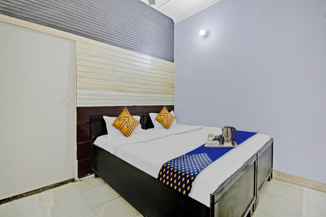 Spot On Shree Naman Guest House Сонипат Екстериор снимка